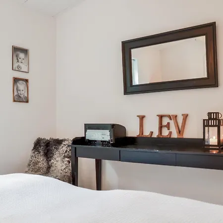 3 Bedroom Beautiful In Frederiksvaerk